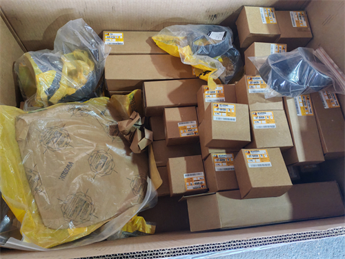 卡特彼勒D11推土机：C32发动机总成与原厂零配件的深度剖析